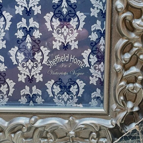 Sheffield Home Victorian Vogue Pewter Ornate 5x7 Picture Frame With Decorative D - Picture 3 of 7